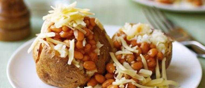 Baked Potato With Baked Beans & Cheese 